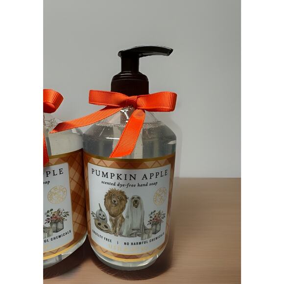 TWO Pumpkin Apple Scented Dye Free Hand Soaps 17.5 fl. oz. Made Cruelty Free - Picture 2 of 3